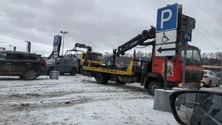 Рязанцев предупредили об эвакуации автомобилей с парковки ТРЦ «Премьер»