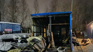 В воскресенье в городах Коми произошли три пожара: горели баня, хозпостройка и балок