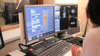 Чувашские онкологи победили рак без операции и наркоза