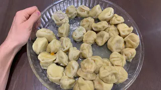 Купила в Пятерочке замороженные дамплинги и вареники с картофелем и грибами в магазине: не ожидала такое увидеть в начинке