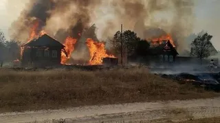 Пожар охватил 5 домов в Клепиковском районе Рязанской области