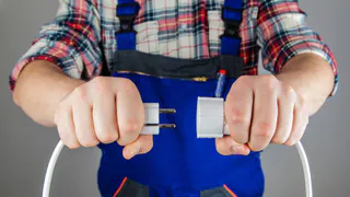 Ввели штраф за повторное воровство электроэнергии