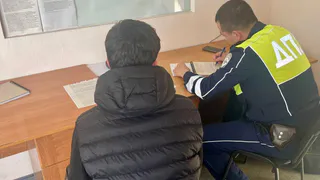 В Сыктывкаре задержали водителя, устроившего опасный заезд по тротуару