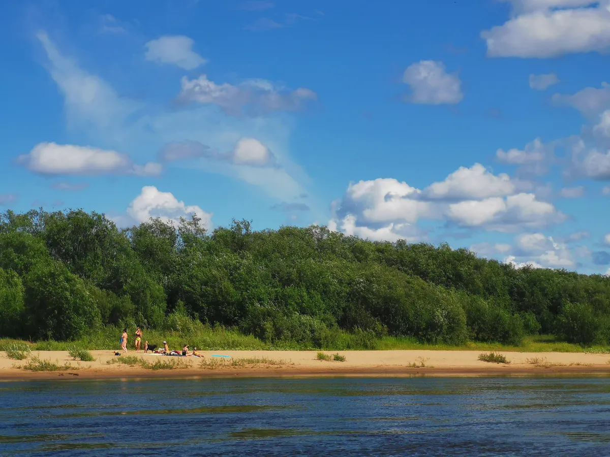 В Магнитогорске открыт купальный сезон: на пляжах установлены душевые кабины и фонтанчики