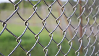 ФСБ, МВД или хайповые корреспонденты: кто больше всех не пускает украинцев в Россию?