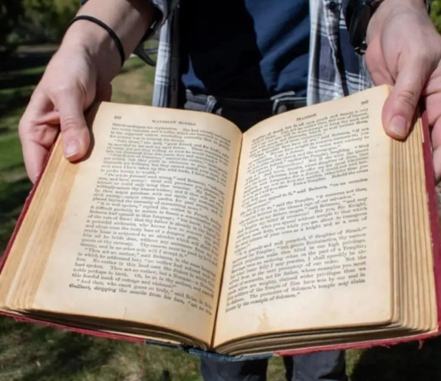 Книгу в библиотеку вернули через 105 лет