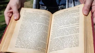 Книгу в библиотеку вернули через 105 лет