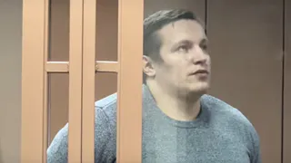 Ударивший бейсбольной битой посетителя 32-летний сыктывкарский охранник признал вину