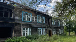 В посёлке Красная Горбатка снесли аварийный дом на Красноармейской улице