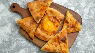 Беру творог и сыр — через 20 минут на столе сочные «хачапурики»: вкуснее сырников и пирожков