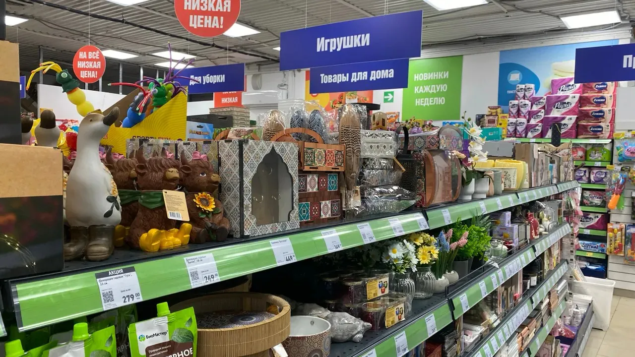 В Fix Price скупаю классные подносы и доски: пластиковые и деревянные — и всё за сущие копейки: вот как применяю