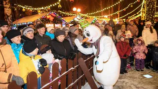 Нижнекамцев просят оценить городские ёлочные площадки