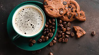 Утренний кофе станет ядом: ни в коем случае не добавляйте это в напиток - только вред