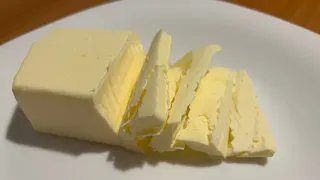 Беру фонарик и иду прямиком в магазин: показываю, как с его помощью отыскать настоящее сливочное масло