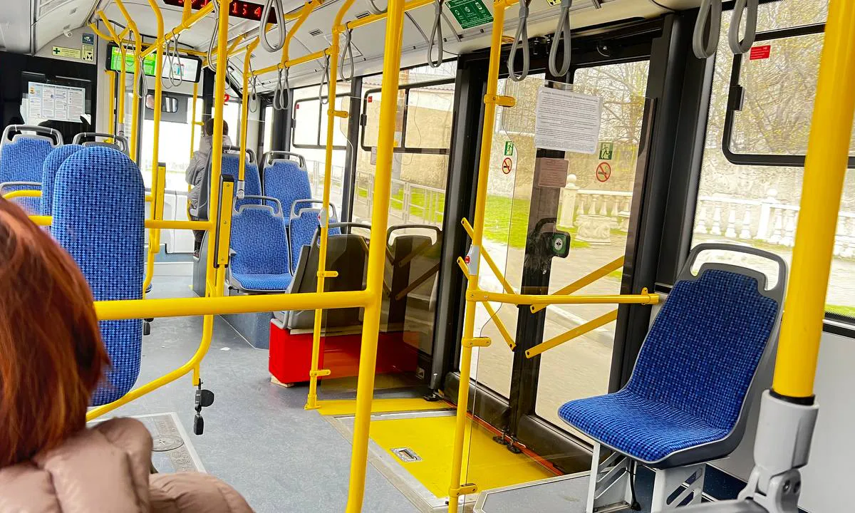 В Госдуме предложили запретить высаживать из транспорта пенсионеров старше 75 лет: а с остальными что