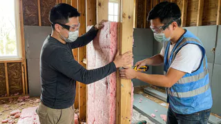 Минвата или пенопласт - вот чем лучше утеплить дом на самом деле. Мудрый строитель дал честный ответ