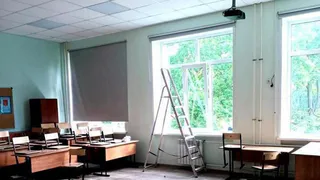 Ночью 6 сентября в школе №33 в Рязани рухнуло потолочное покрытие