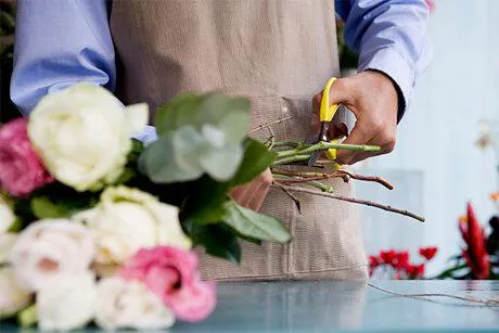 Приметы и запреты на 5 декабря: сегодня нельзя дарить живые цветы