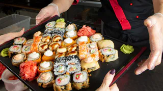 Мы узнали какие роллы рязанцы любят больше всего. Читательница Pro-Город проверила качество и скорость доставки