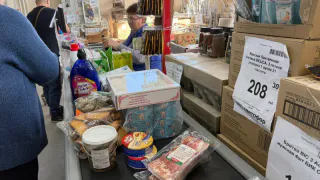 Продавец «Светофора» рассказала, что люди закупают целыми тележками: Делюсь, чтобы успели, пока не закончился товар