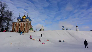 Рязанцев просят ответить на вопрос: «Что такое современный город?»