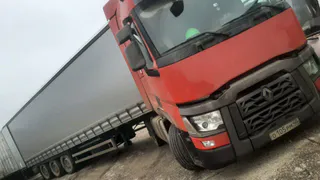 Рязанская область доставила в Новую Каховку 4 грузовика со строительными материалами