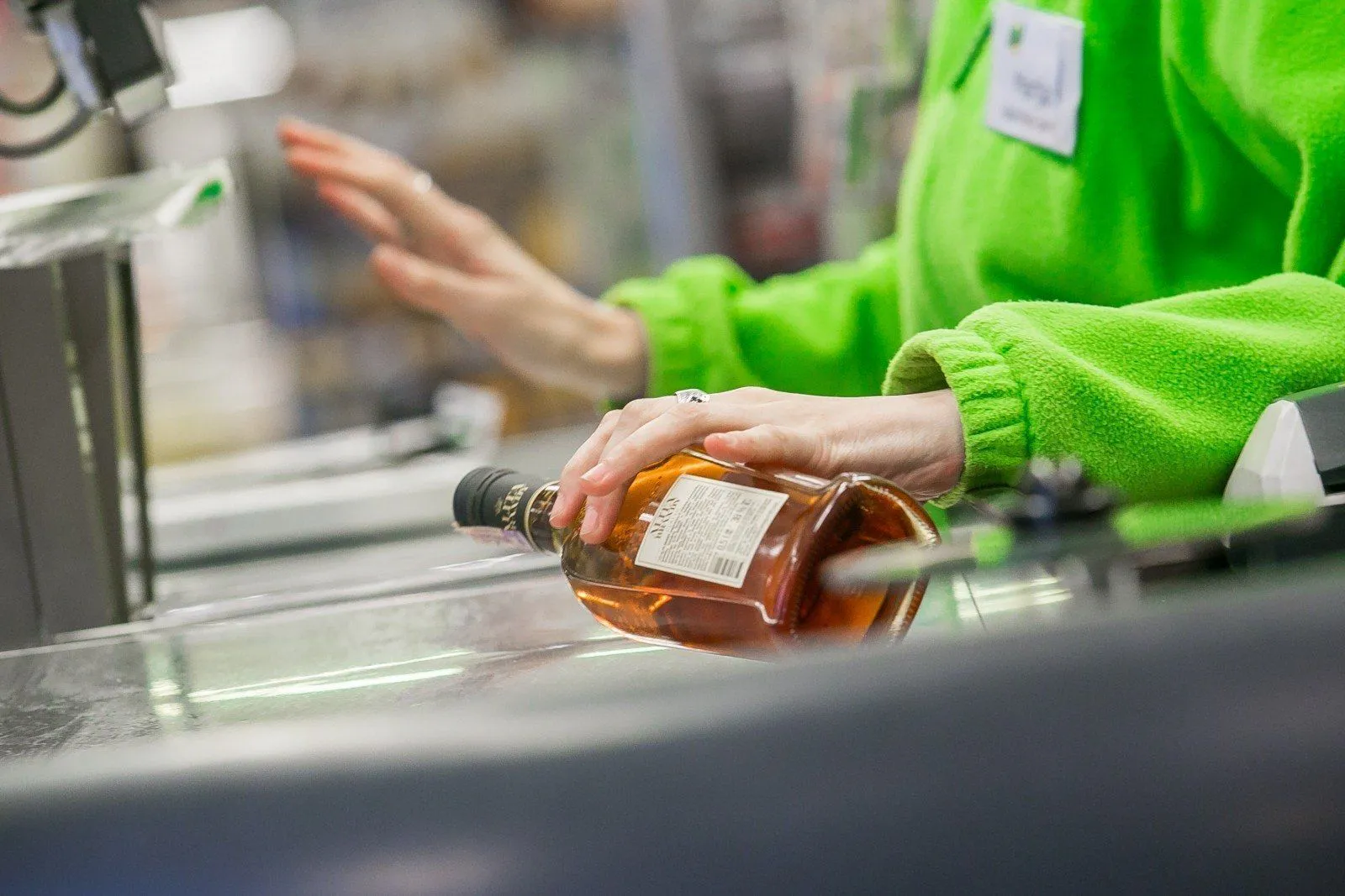 В Нижнекамске в трех торговых точках продавали алкоголь в ночное время