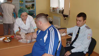 Рязанские полицейские сдали кровь в преддверии Всемирного Дня памяти жертв ДТП