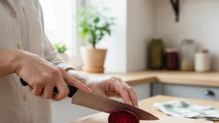 Не успеваю покупать свеклу, подсели всей семьей на эту закуску: вкуснота необыкновенная, улетает большими тарелками