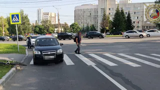 Ребенок на велосипеде попал под машину в Чебоксарах