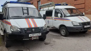 Ковровские спасатели помогли девочке вытащить ногу из сугроба у гаражного комплекса