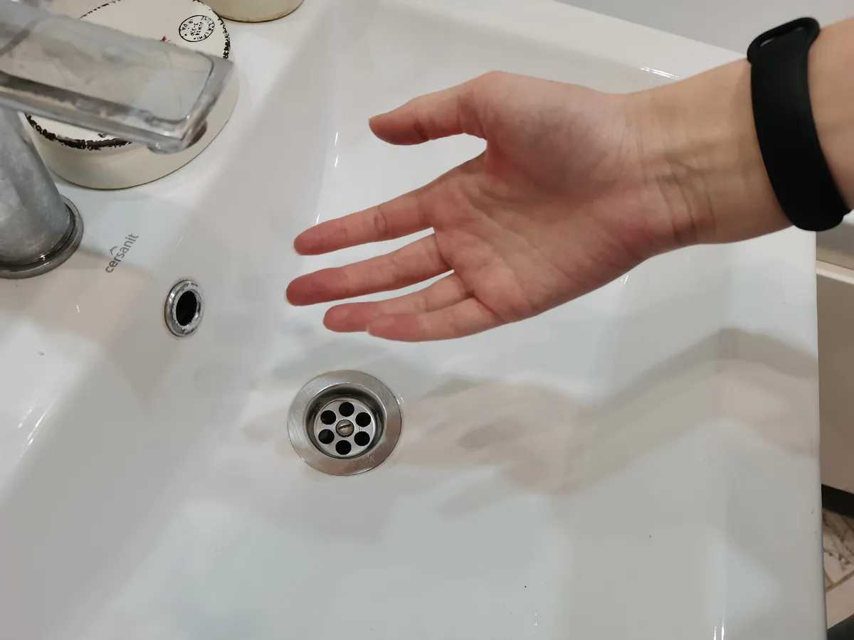 Холодные батареи и ледяная вода: нижнекамцы жалуются на коммунальные услуги

