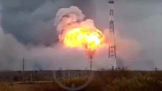 Гигантский огненный гриб: взрыв в Шелемишеве попал на видео