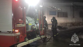 В Челябинской области произошло возгорание в мебельном цеху 