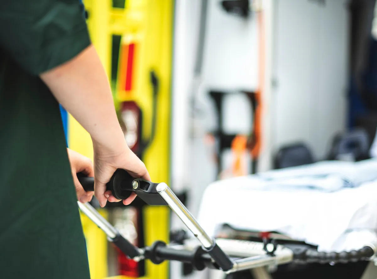 Во Владимире машина скорой помощи столкнулась с легковушкой: пострадали четверо