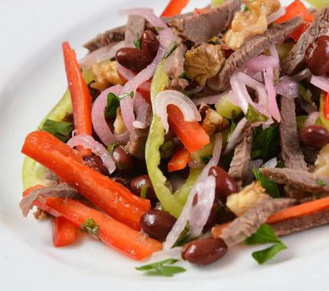 Салат «Тбилиси» - лучшее украшение вашего стола