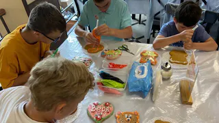 Воспитанникам Суздальского детского дома устроили путешествие в «Пряничную сказку»