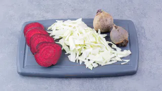 Как отварить морковь и свеклу для салата за 5 минут - жаль, что узнала об этом только в 50 лет