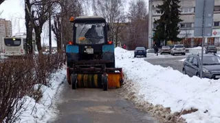 Улицы Владимира продолжают активно очищать от снега