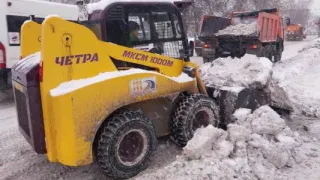 150 человек и 94 спецмашины вышли на улицы Пензы для уборки снега