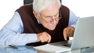 Пенсионеров будут отправлять в интернет  по всем вопросам