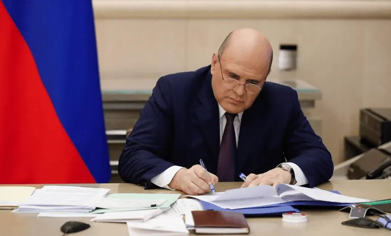Мишустин подписал постановление об индексации выплат