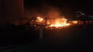 Запах гари на Московском: в ЖК «Невский» произошёл пожар. Видео