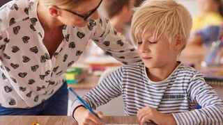 Лучшие советники по воспитанию в школах получат награды