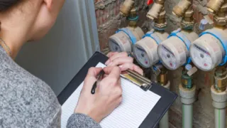 Всех, у кого в квартире есть счетчики, ждет неожиданное правило в мае