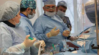 Рязанский хирург показал пермякам, как надо делать операцию