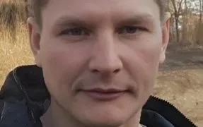 В Магнитогорске ищут 42-летнего мужчину в черном пуховике и зеленых штанах