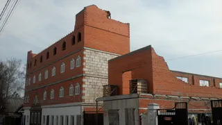 В Брянске сносят самострой