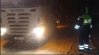 Сотрудники ГИБДД Клепиковского района помогли водителю большегруза