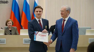 Десятиклассник из НМР победил во Всероссийской олимпиаде по избирательному праву «Софиум»